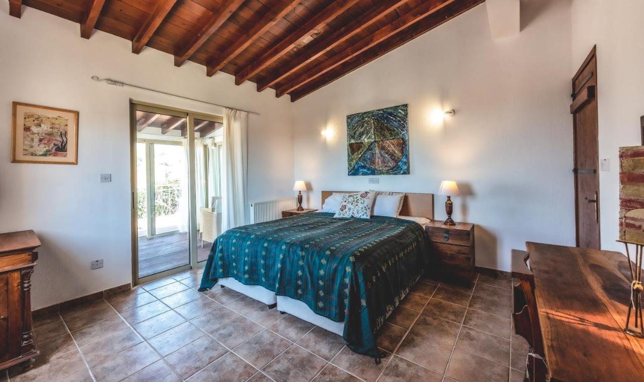 Adamos Hotel Apartments Tóhni Kültér fotó