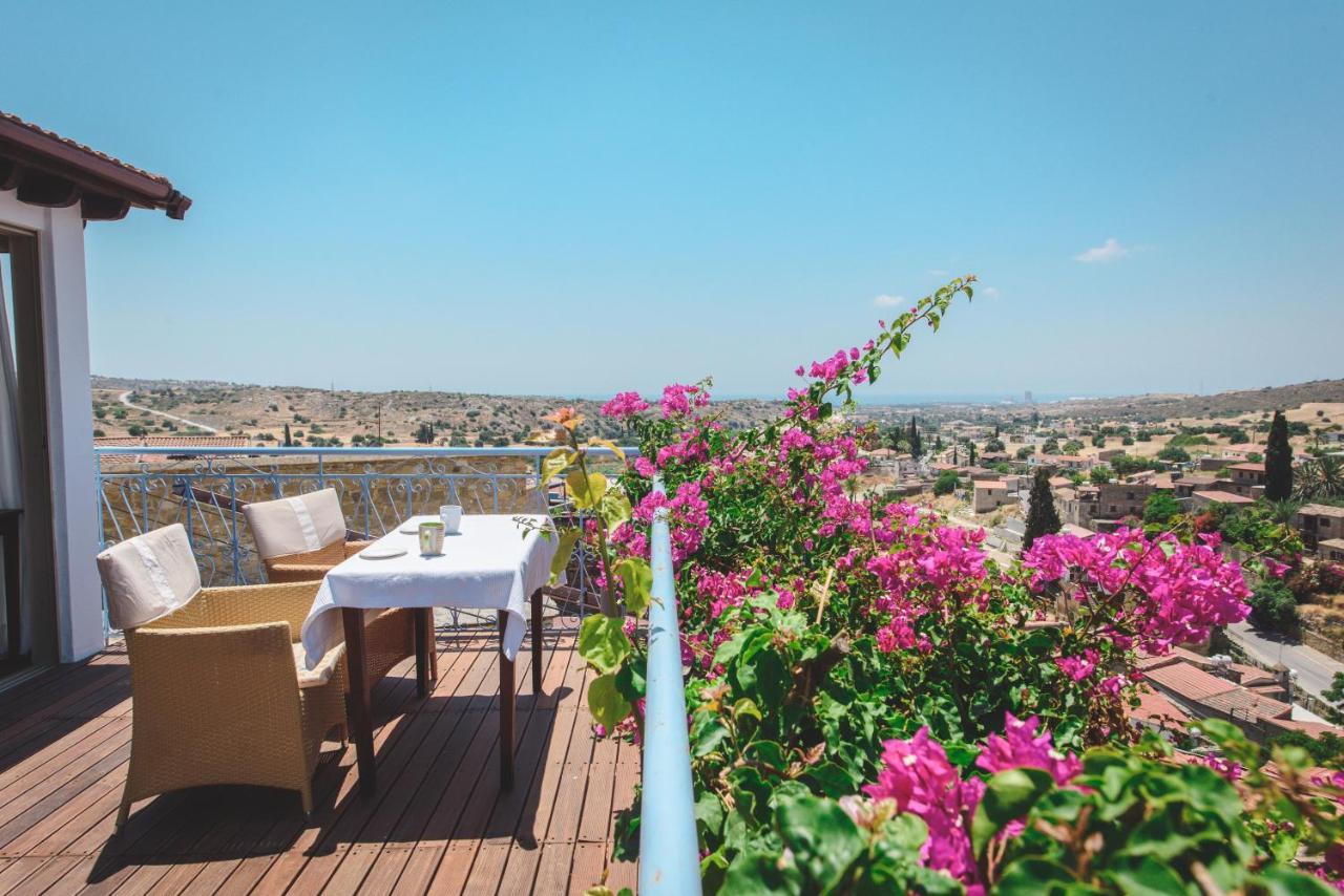 Adamos Hotel Apartments Tóhni Kültér fotó
