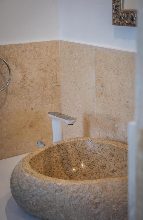Adamos Hotel Apartments Tóhni Kültér fotó
