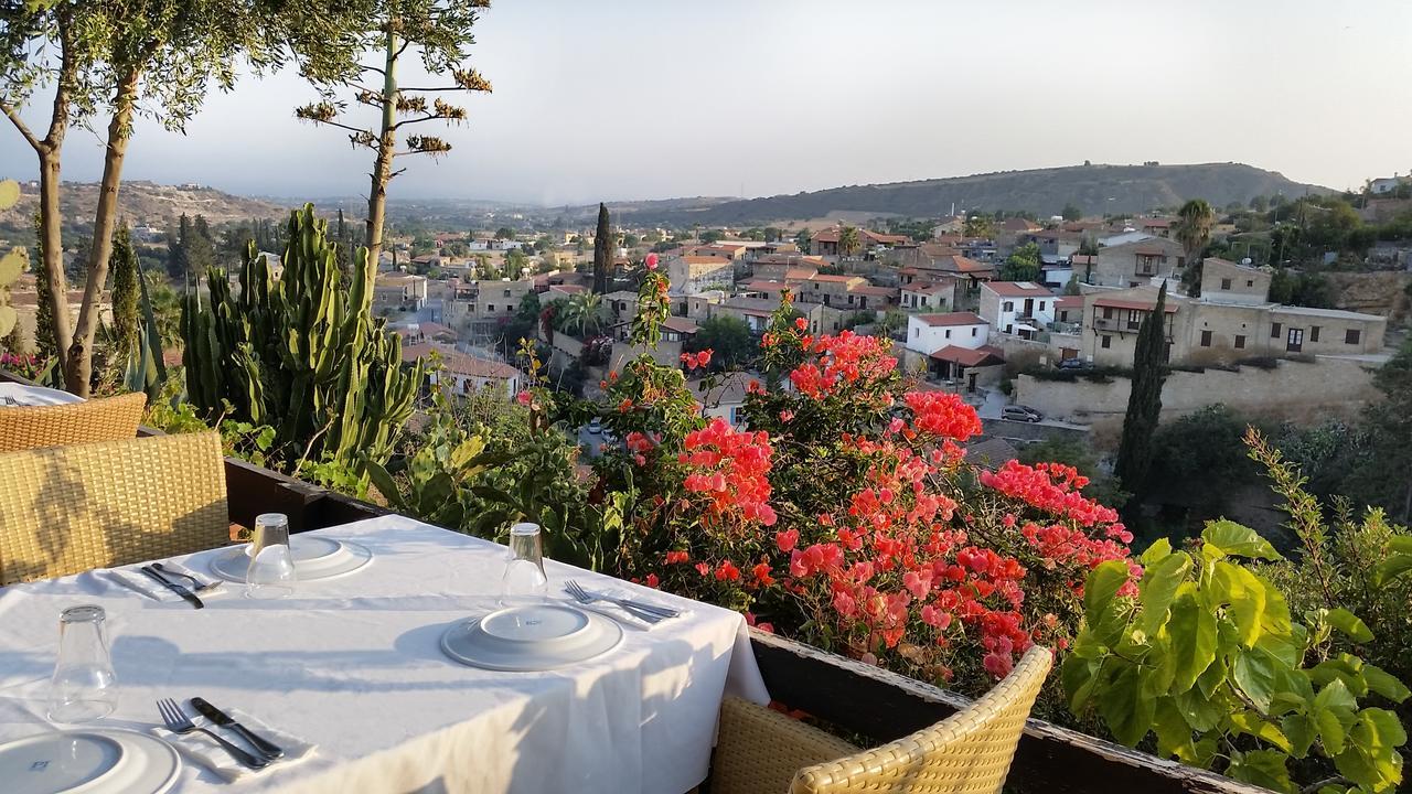 Adamos Hotel Apartments Tóhni Kültér fotó
